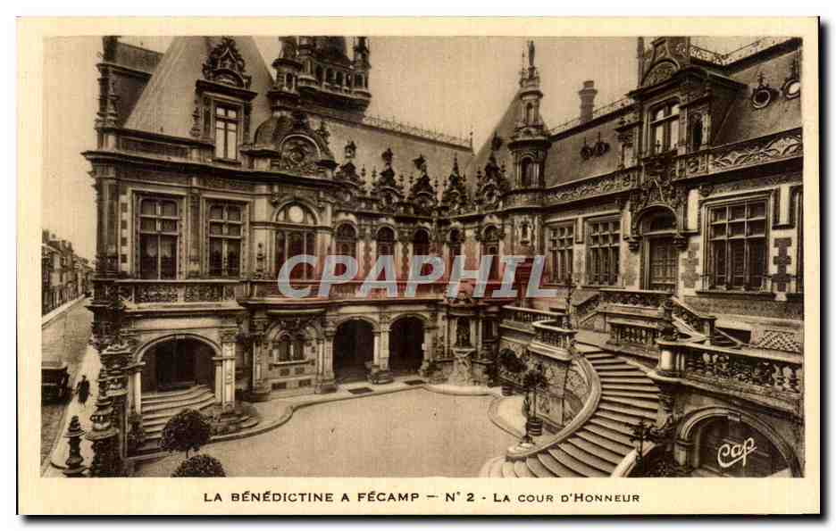 CPA La Benedictine A Fecamp La Cour 