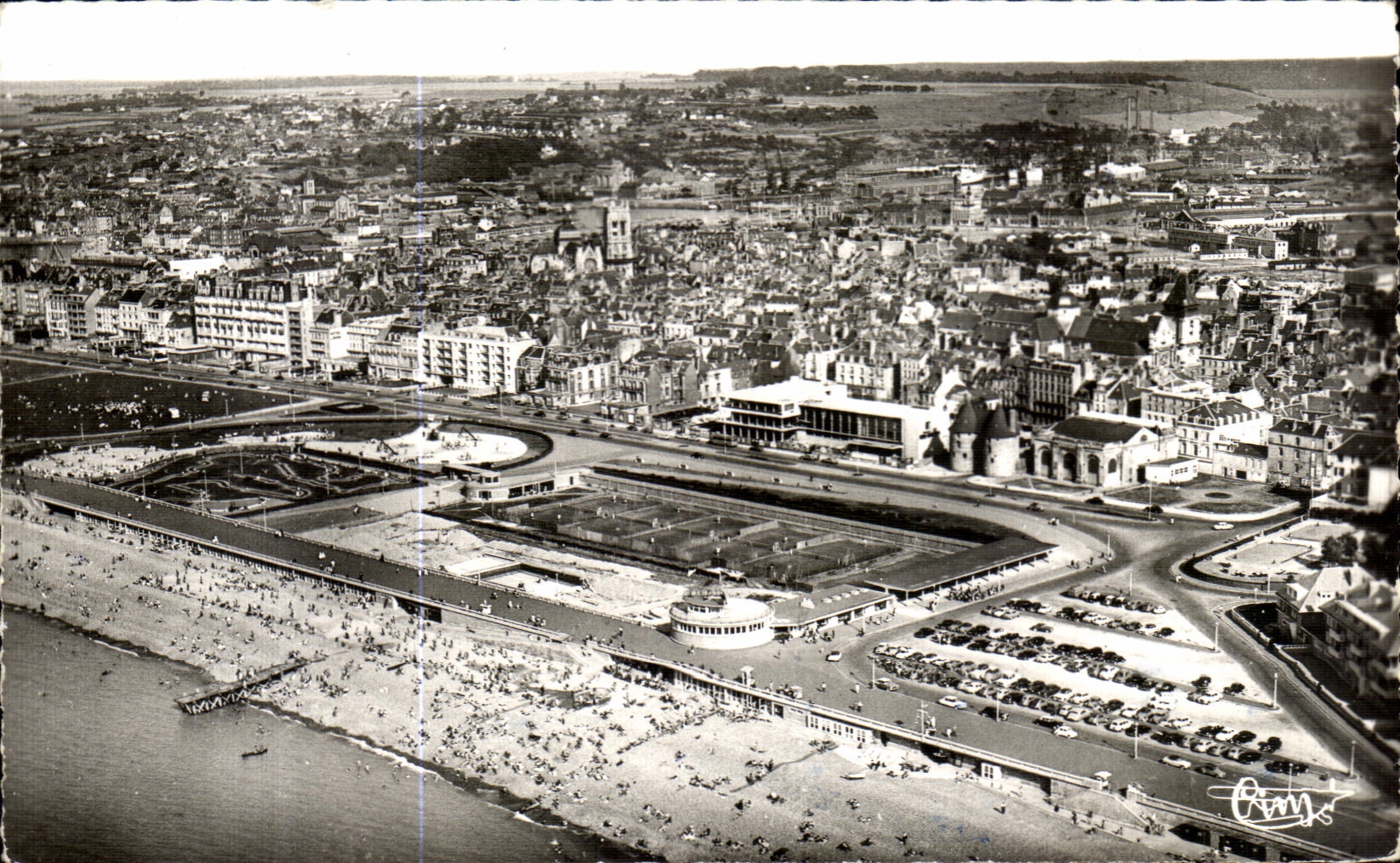 CPA Dieppe La Plage le Casino la Piscine les Tennis