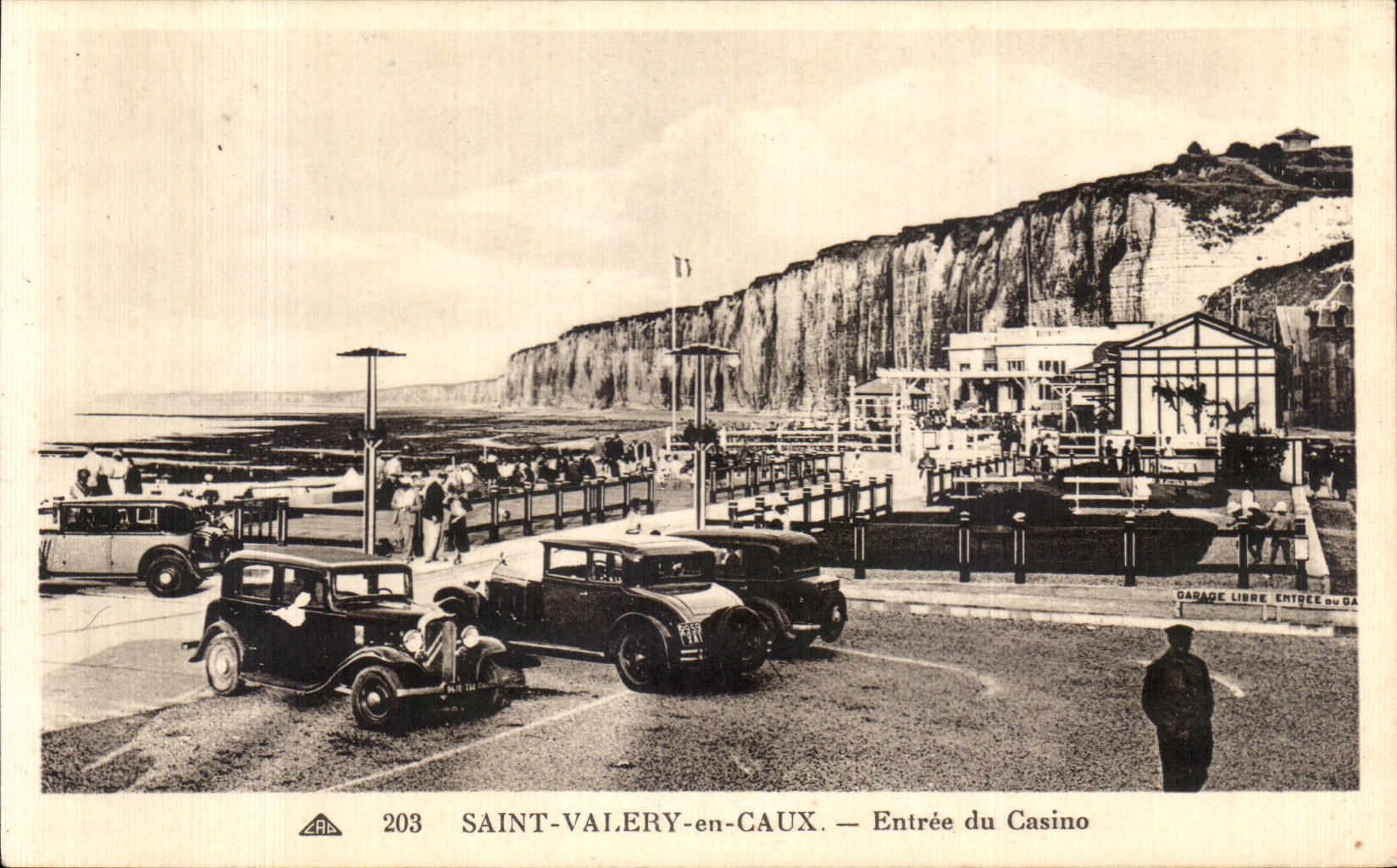 CPA Saint Valery en Caux Entree du Casino Automobile