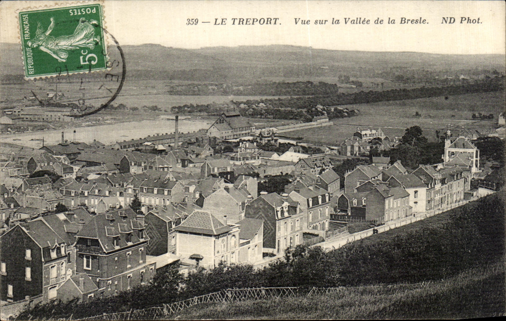 CPA Le Treport Vue sur la Vallee de la Bresle