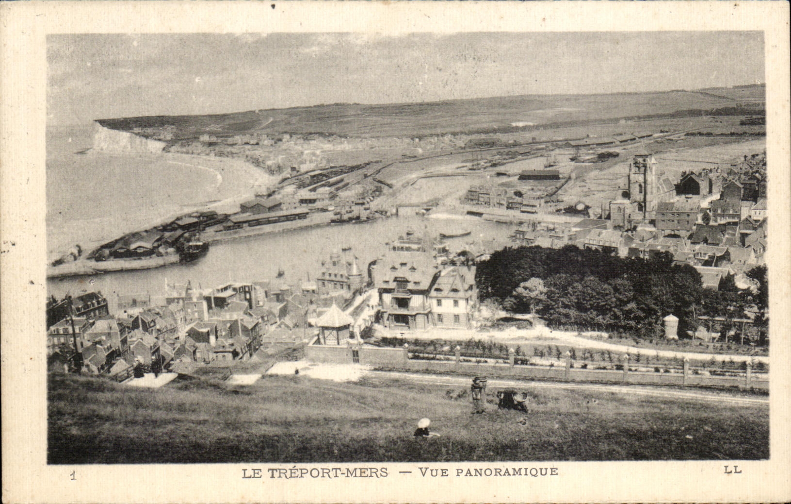 CPA Le Treport Mers Vue Panoramique