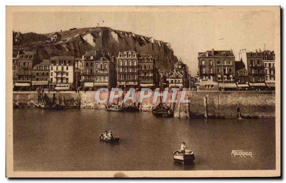 CPA Le Treport Eu Mers Le quai Francois 1er et les passeurs 
