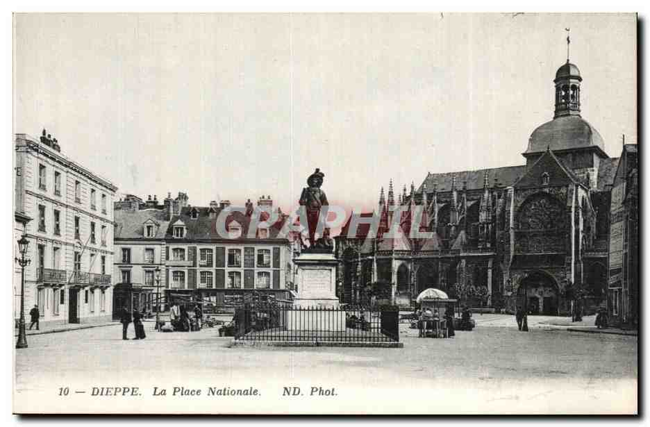 CPA Dieppe La Place Nationale