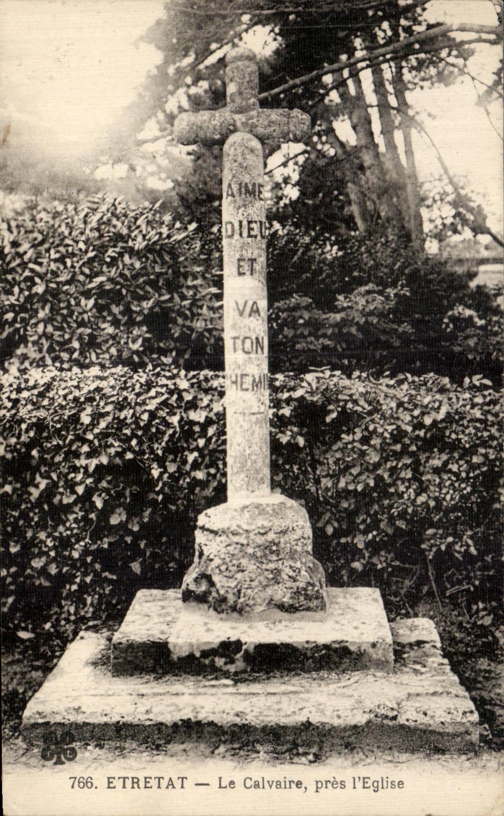CPA Etretat Le Calvaire Pres I Eglise