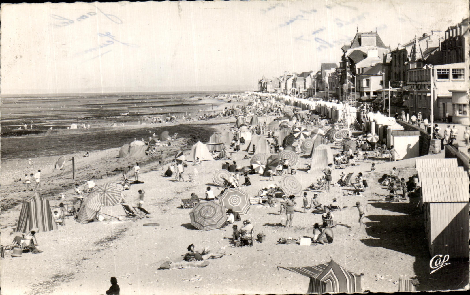 CPA Saint Aubin Sur MEr La Plage et la Promenade