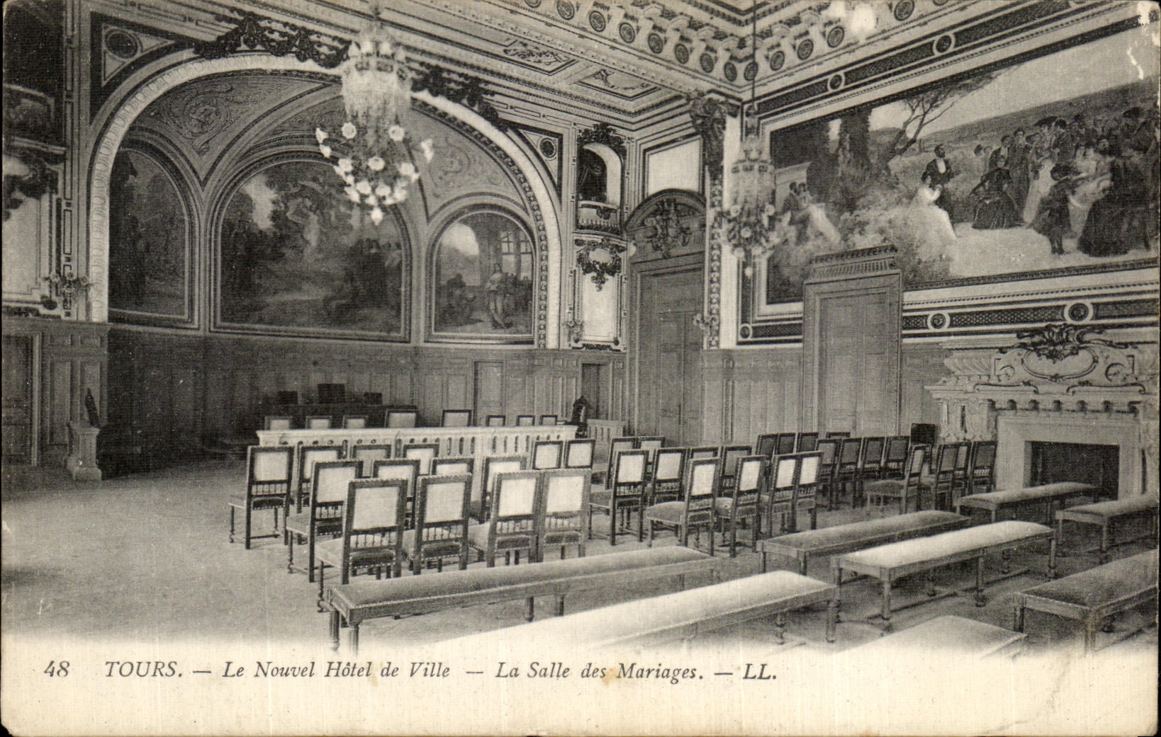 CPA Tours Le Nouvel Hotel de Ville La Salle des Mariages