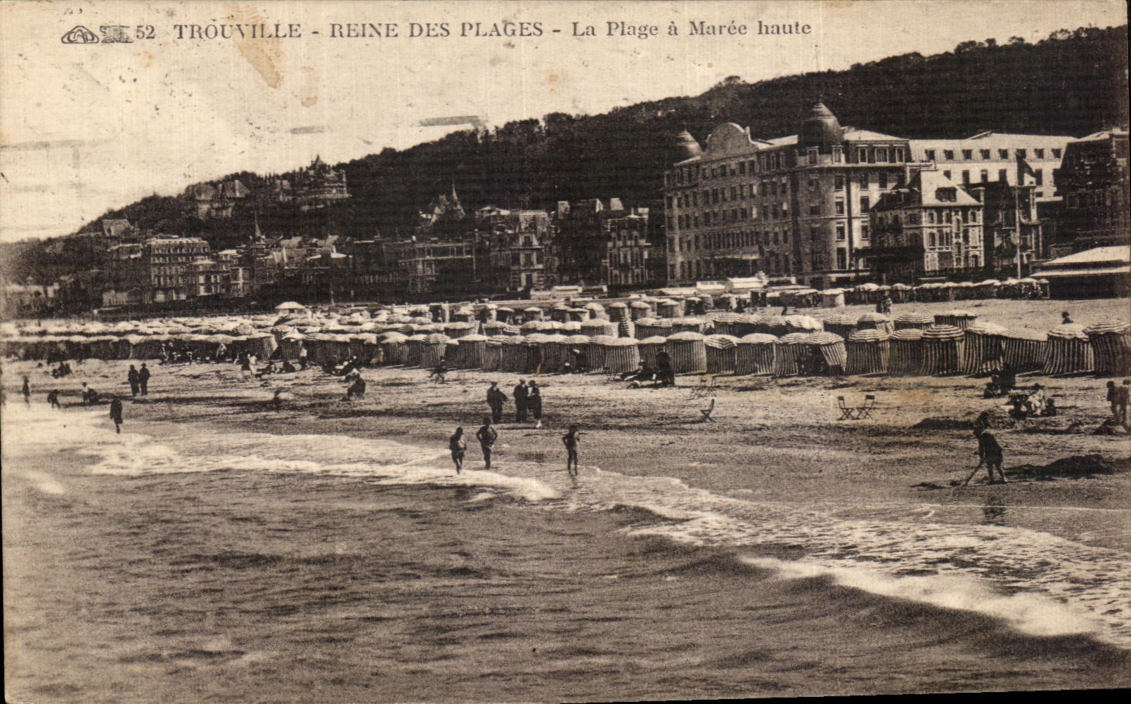Trouville - Reine des Plages - La Plage à Marée haute