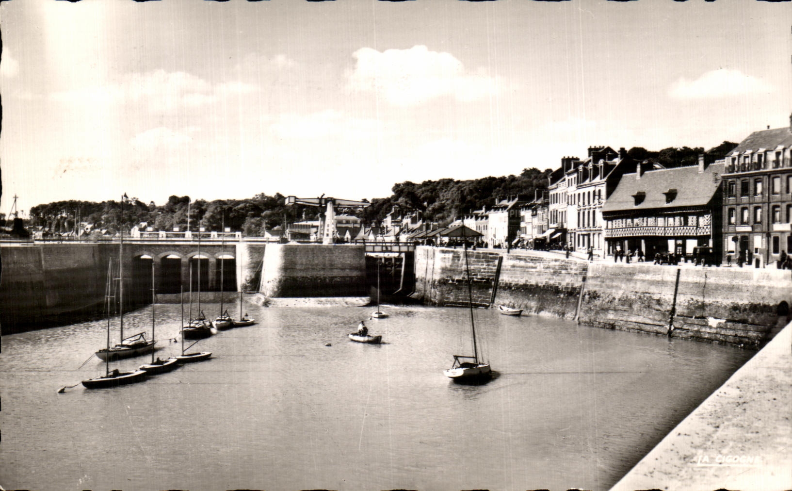 CPA Sainte Valery en Caux Les quais et le Port