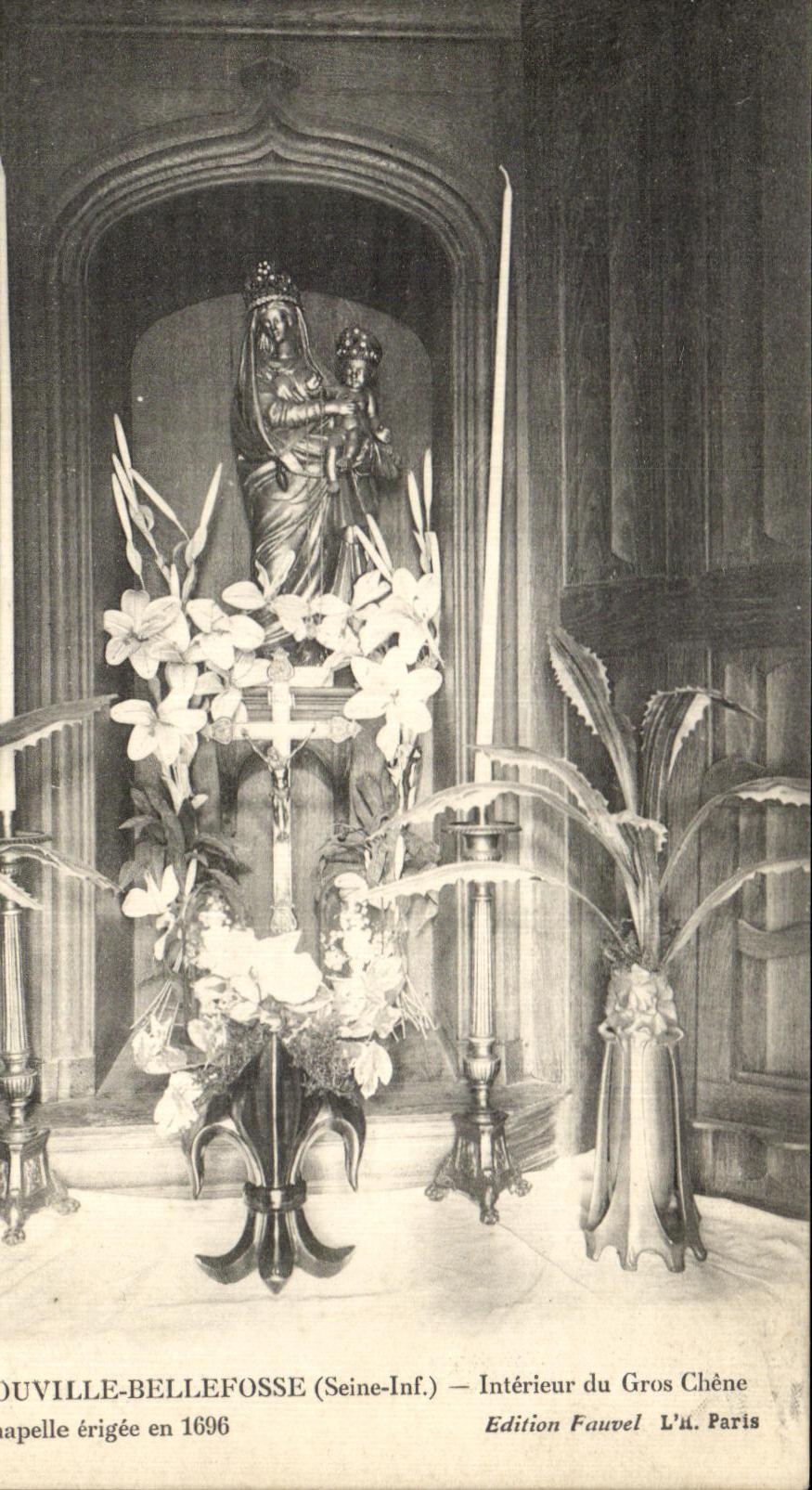 CPA Allouville Bellefosse Interieur du Gros Chene