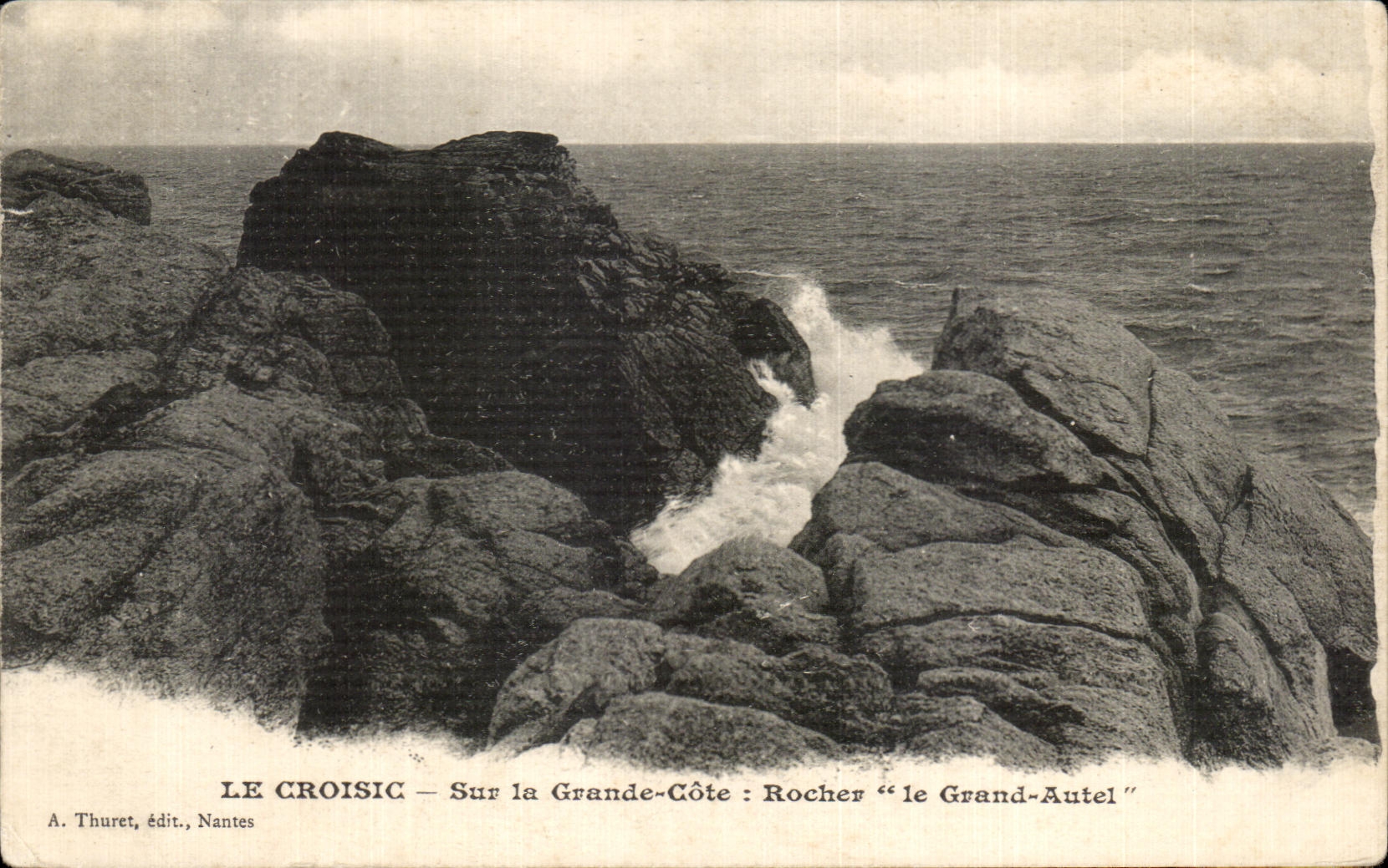 CPA Le Croisic Sur La grande Cote Roches le Grand Autel