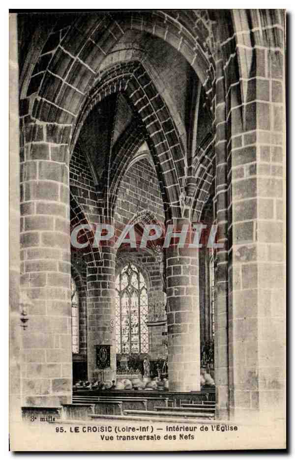 CPA Le Croisic (Loire Inf) Interieur de I Eglise Vue Transversale des Nefs