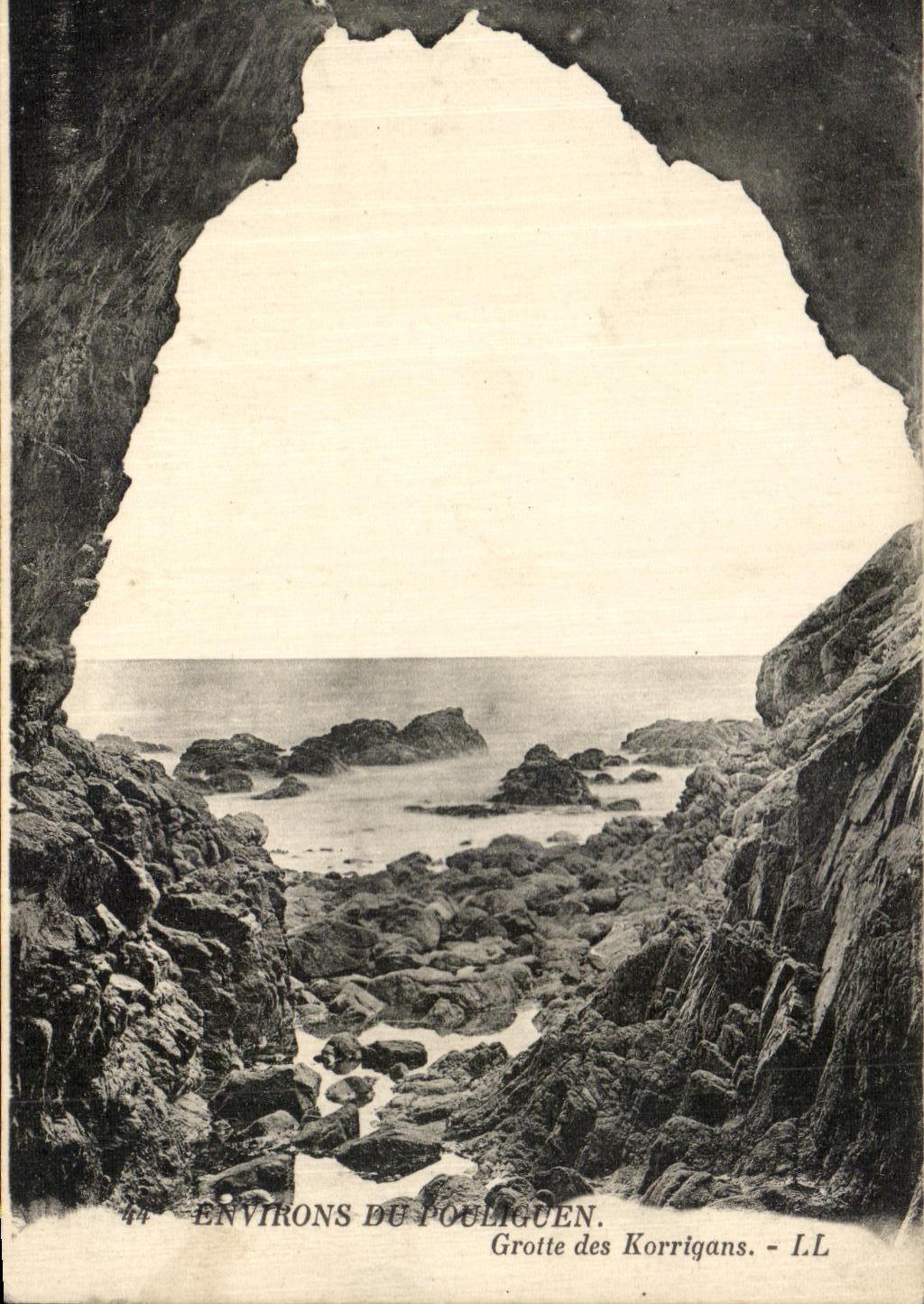CPA Environs Du Pouliguen Grotte des Korrigans