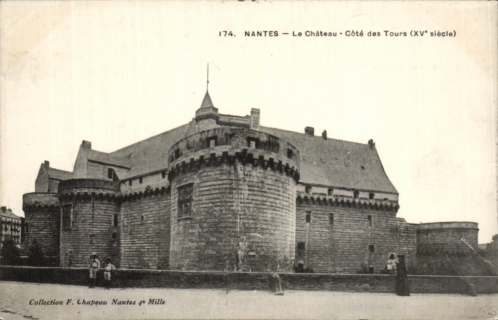 CPA Nants Le Chateau cote des Tours