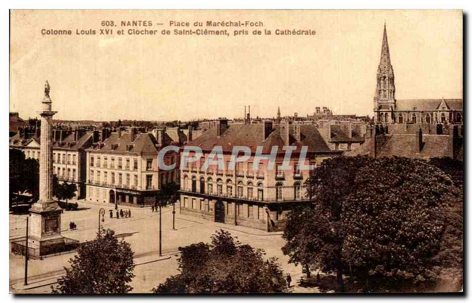 CPA Nants Place du Marechal Foch