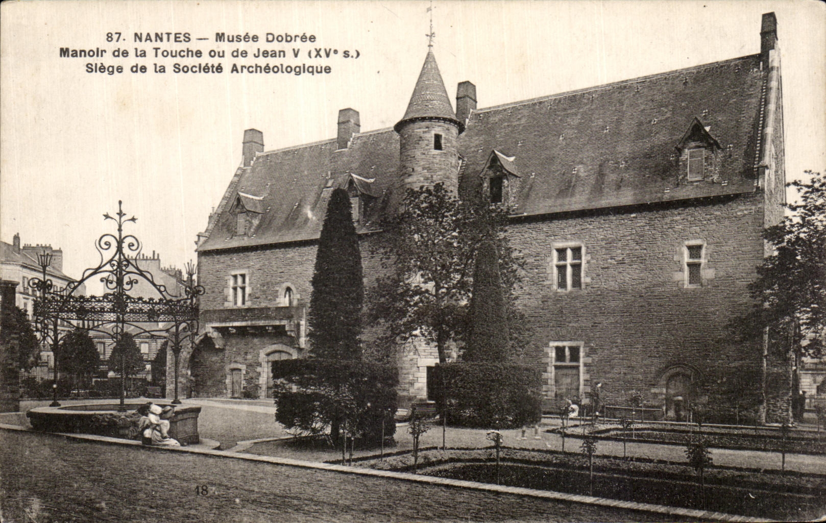 CPA Nantes Musee Dobree Manoir de la Touche ou de Jean V