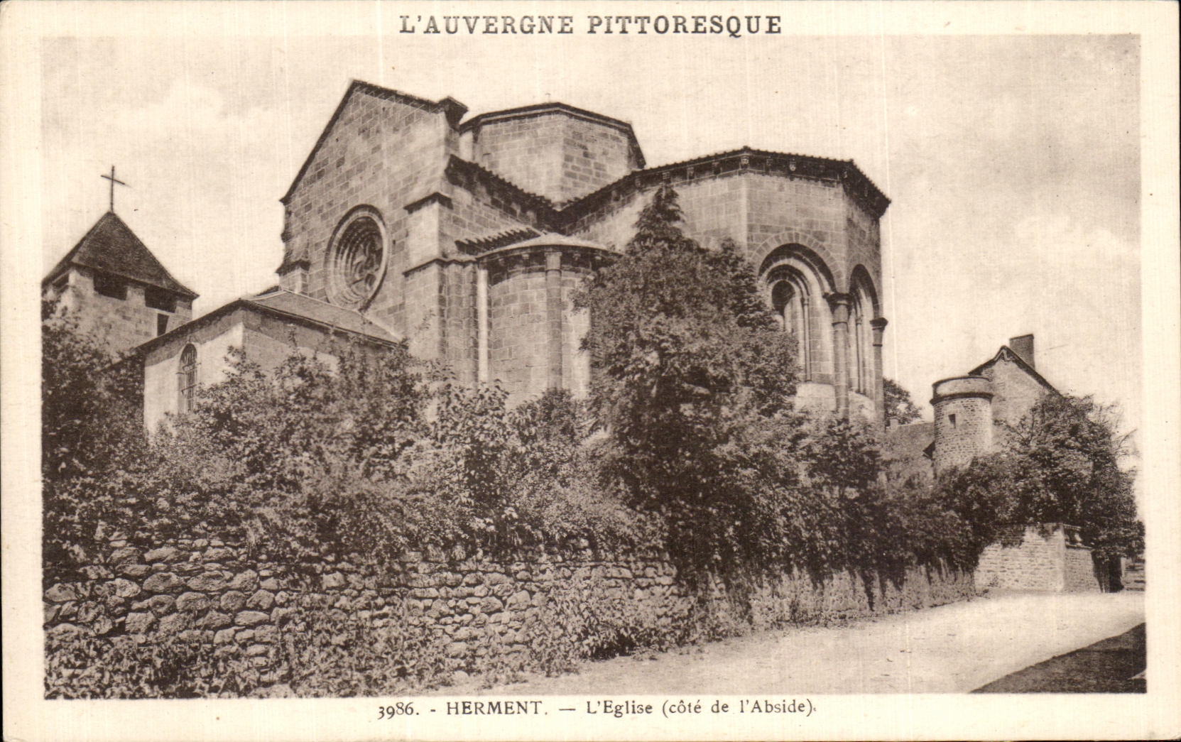 L'Auvergne pittoresque — L'Église (côté de l'Abside) — Hermant, n°3986