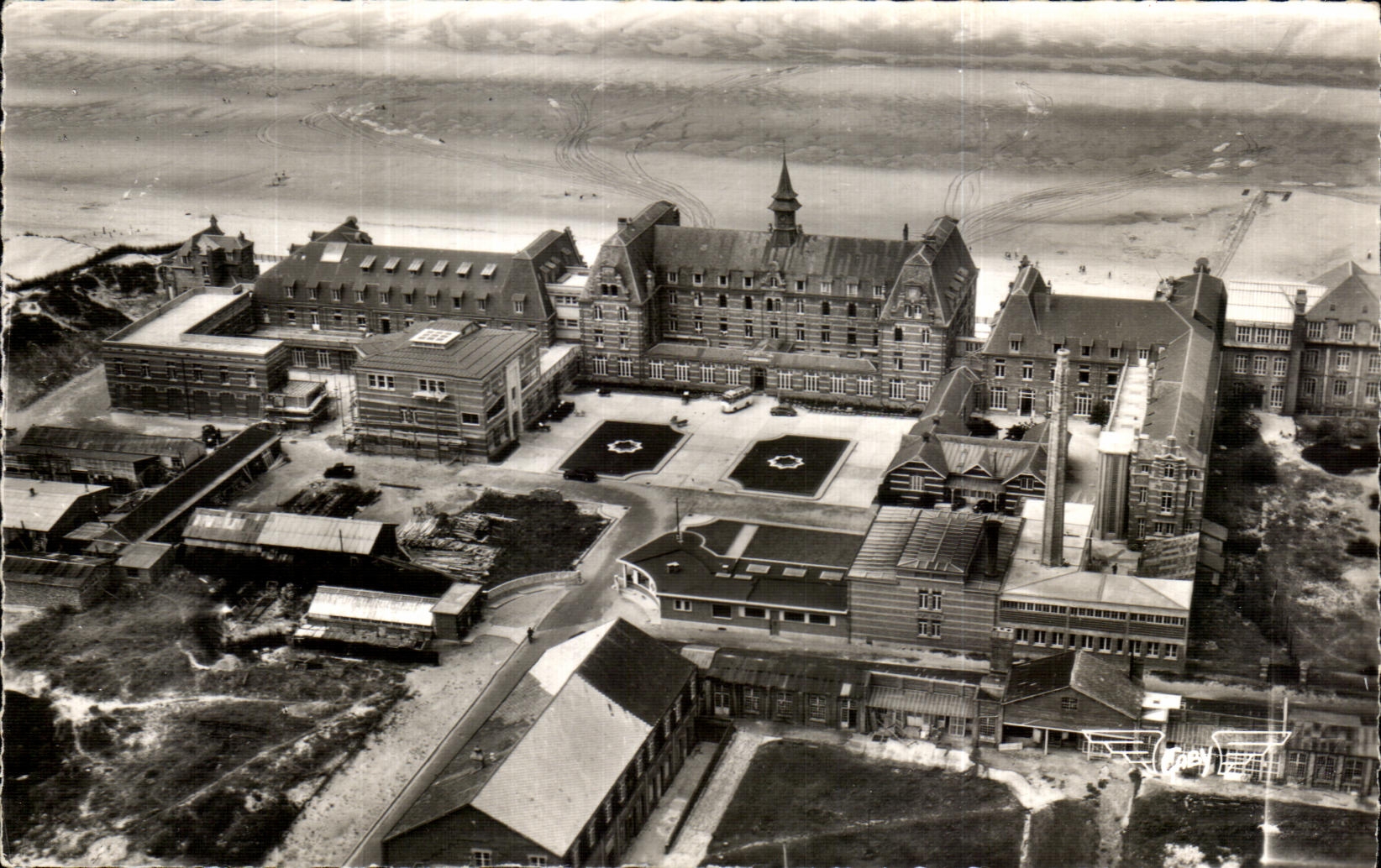 CPA La France Vue du Berck Plage L Hopital Calot 