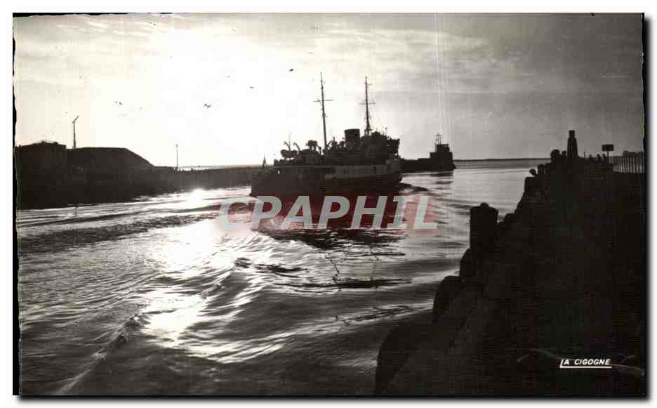 Coucher de soleil sur le port — Boulogne-sur-Mer — Éditeur La Cigogne, n° 62150.07