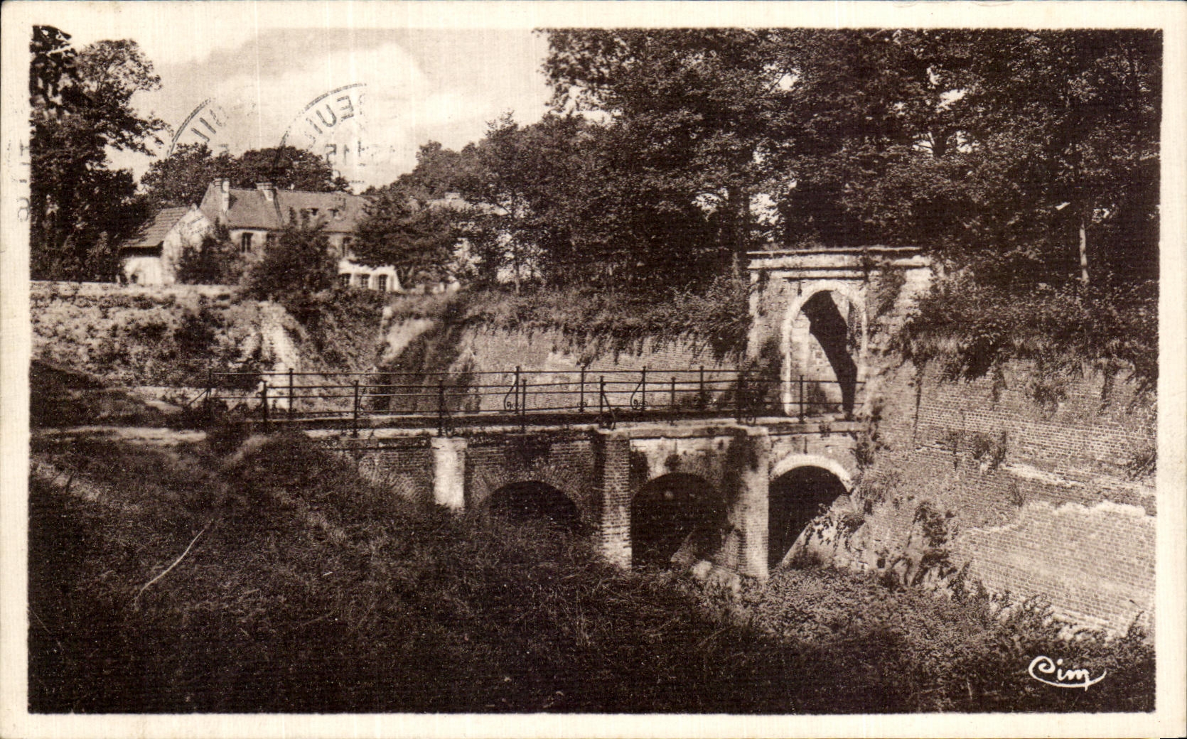 Ingang van de Citadel — Montreuil-sur-Mer (P.-de-C.) — Cim
