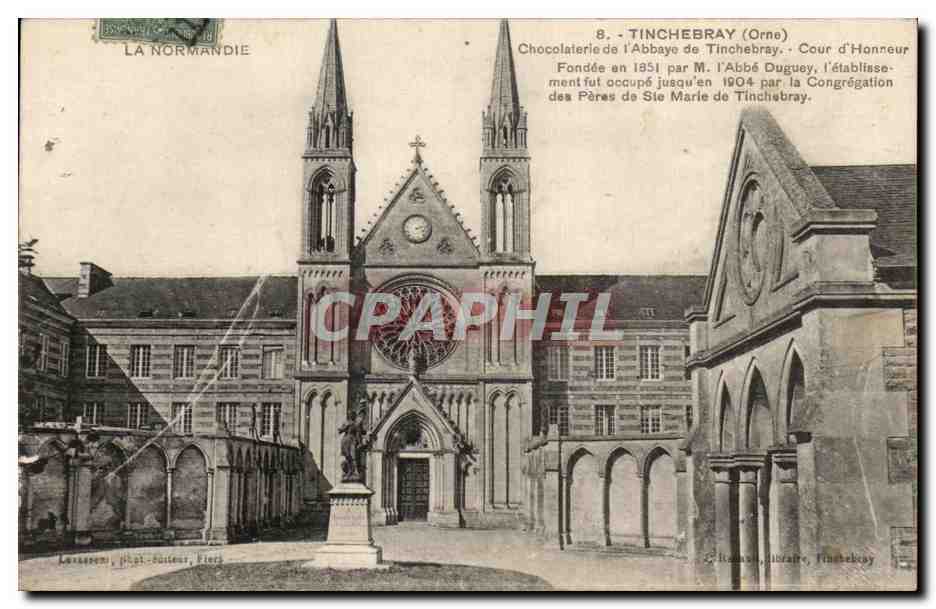 CPA Tinchebray Chocolaterie de l abbaye Cour d honneur