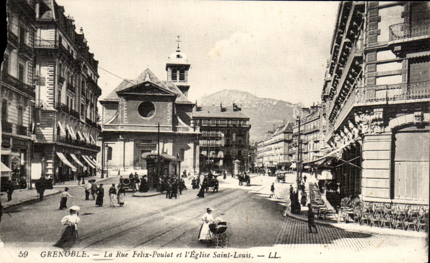 Grenoble — La Rue Félix-Poulat et l'Église Saint-Louis — LL.