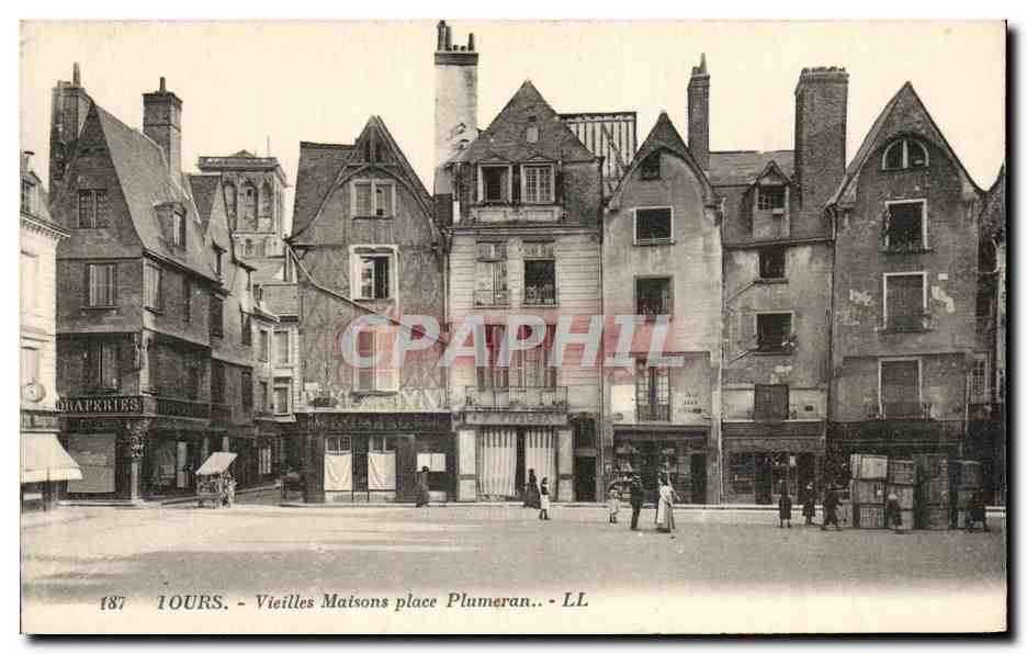 CPA Tours Vieilles Maisons place Plumeran