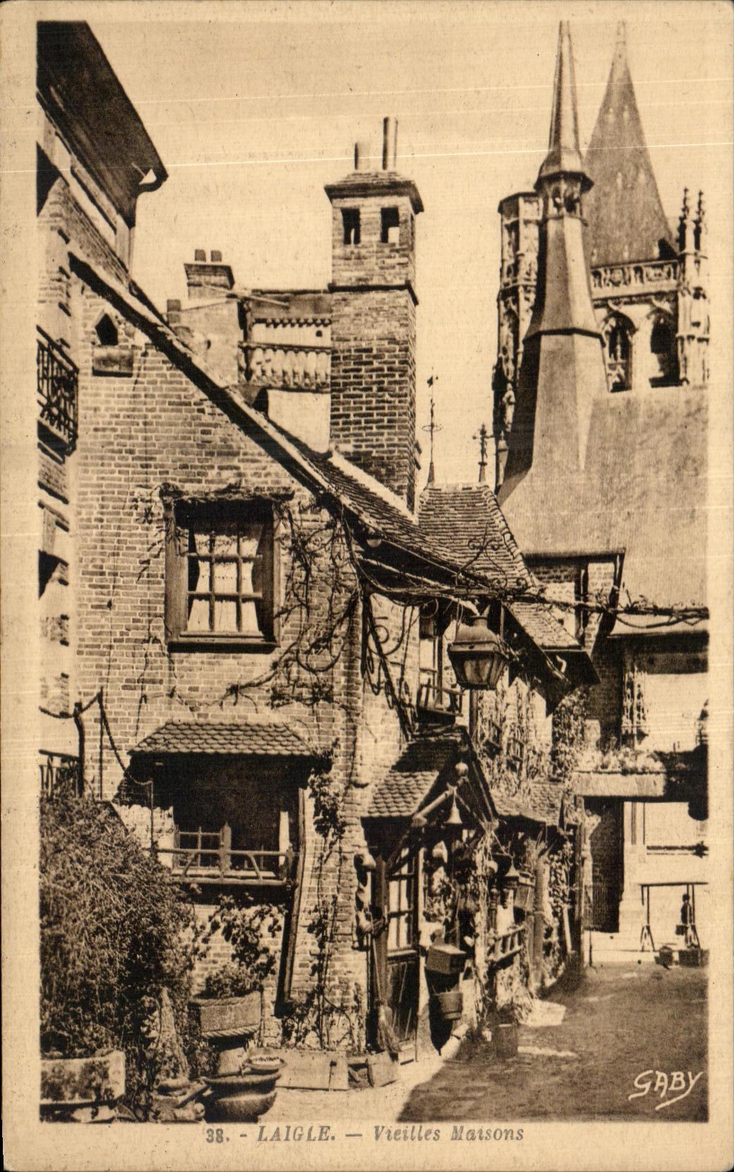 CPA Laigle Vieilles Maisons