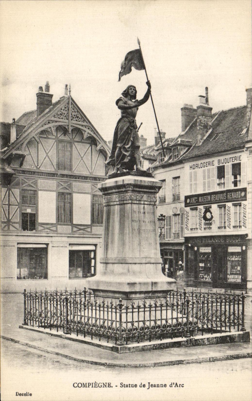 Compiegne - Statue of Joan of Arc — publisher Decelle, no. 60