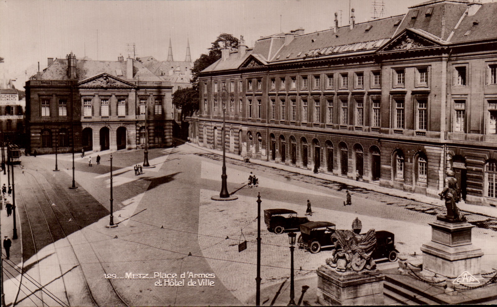 Metz - Place d'Armes et Hôtel de Ville — n°129 — Ch. Fischer