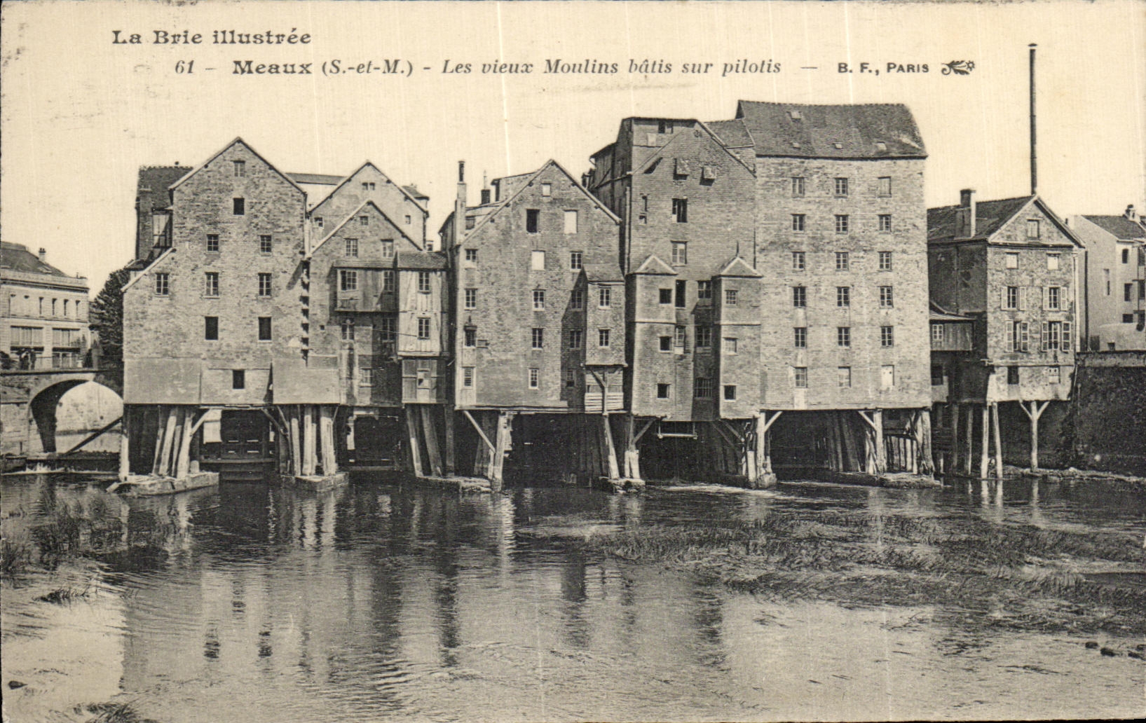 CPA La Brie IIIustree Meaux Les vieux Moulins batis sur pilotis