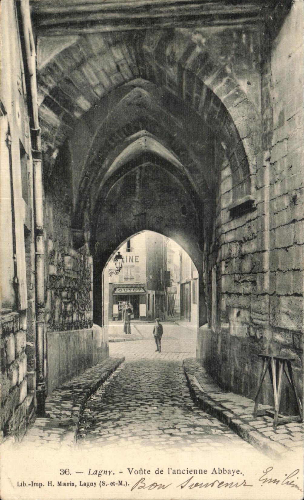CPA Lagny Voute de I ancienne Abbaye Guyot