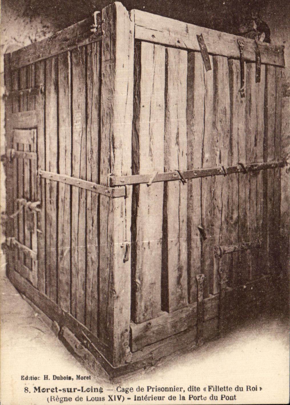 CPA Moret Sur Loing Cage de Prisonner dite Fillette du roi 