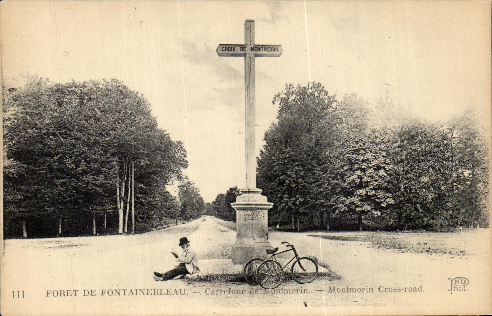 Croix de Montmorin — Forêt de Fontainebleau — ND Phot.