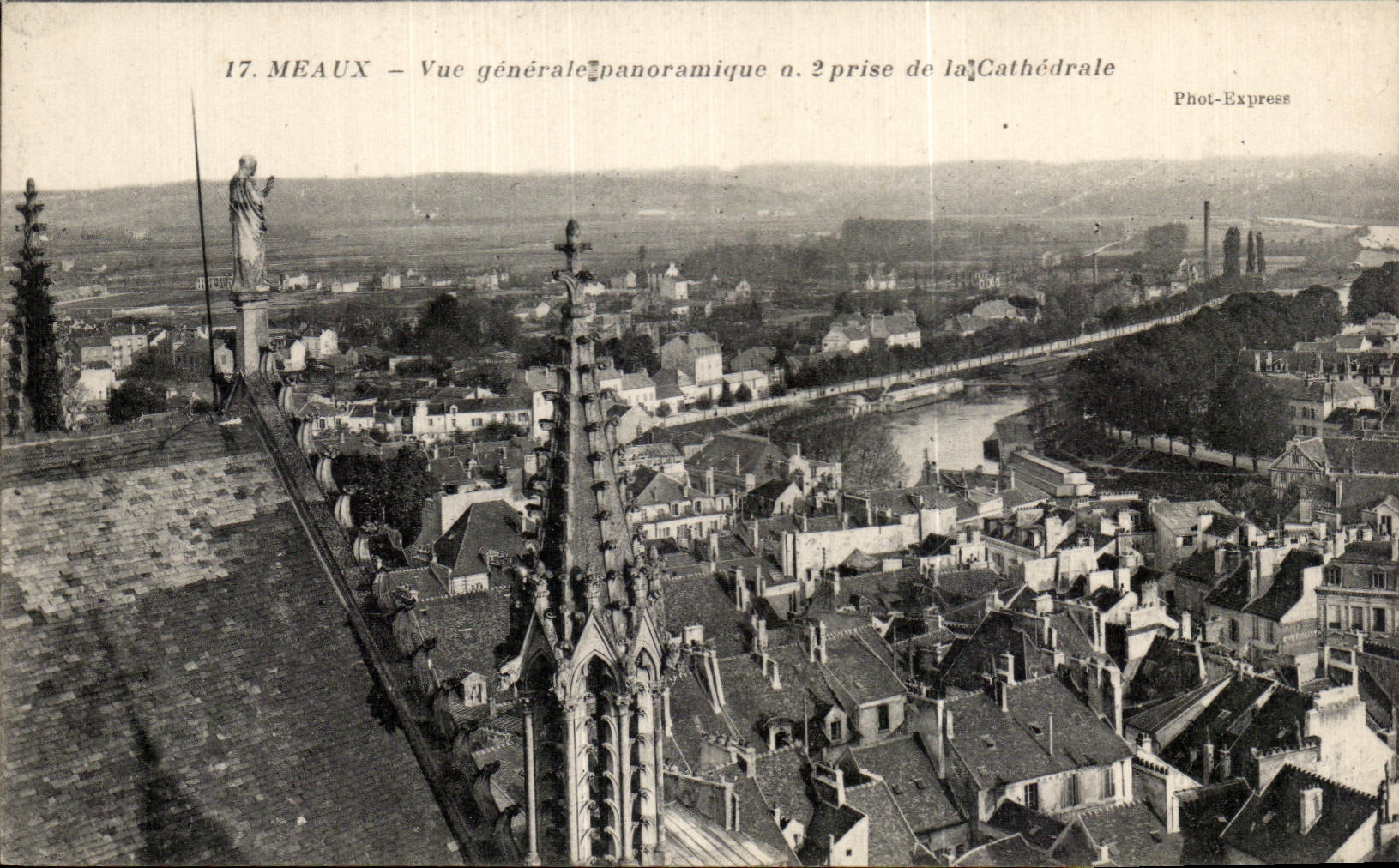 CPA Meaux Vue generale panoramique a 2 prise de la Cathedrale