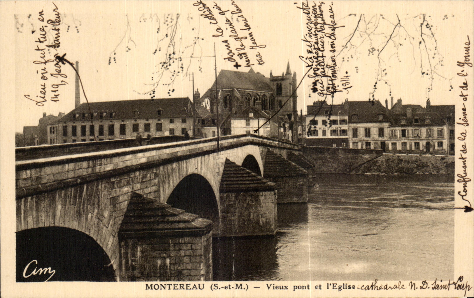 CPA Montereau Vieux pont et I Eglise