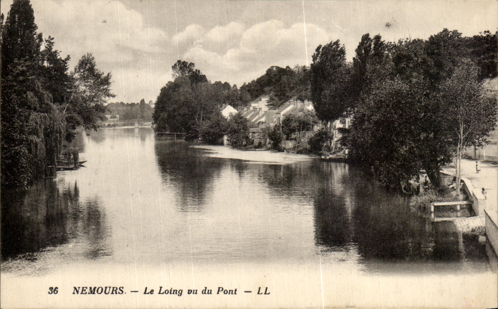 CPA Nemours Le Loing Vu du Pont