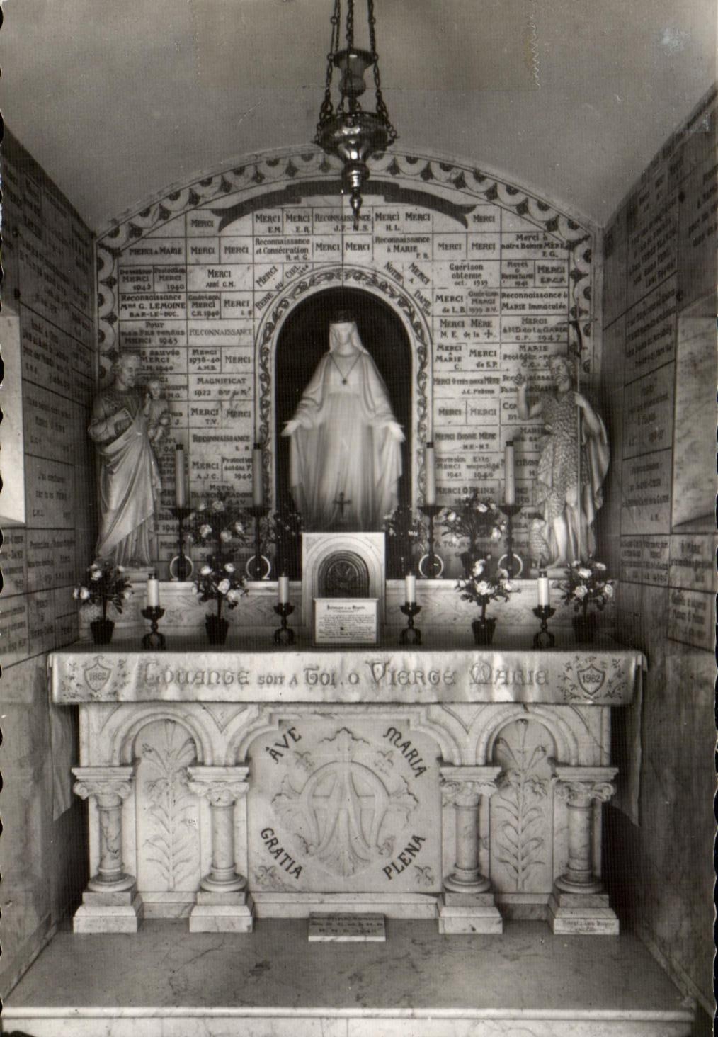 CPA Maison du Sacre Coeur Loublande