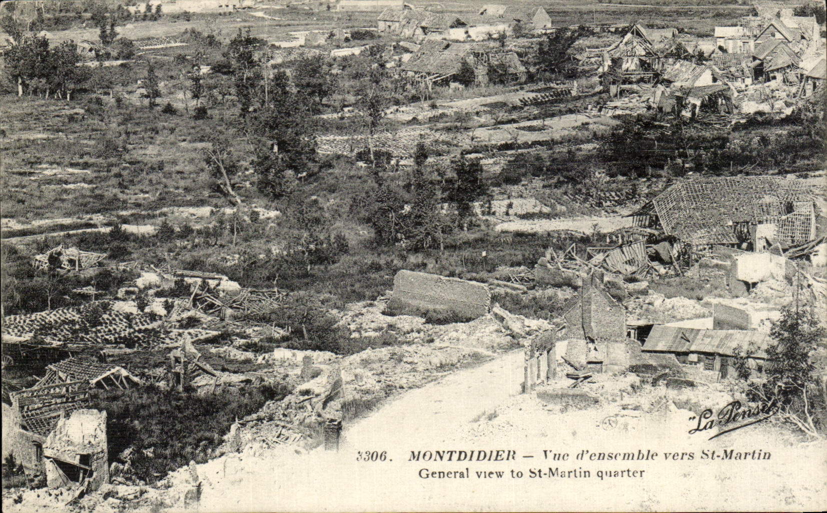 CPA Montdidier Vue d ensemble vers St Martin Militaria