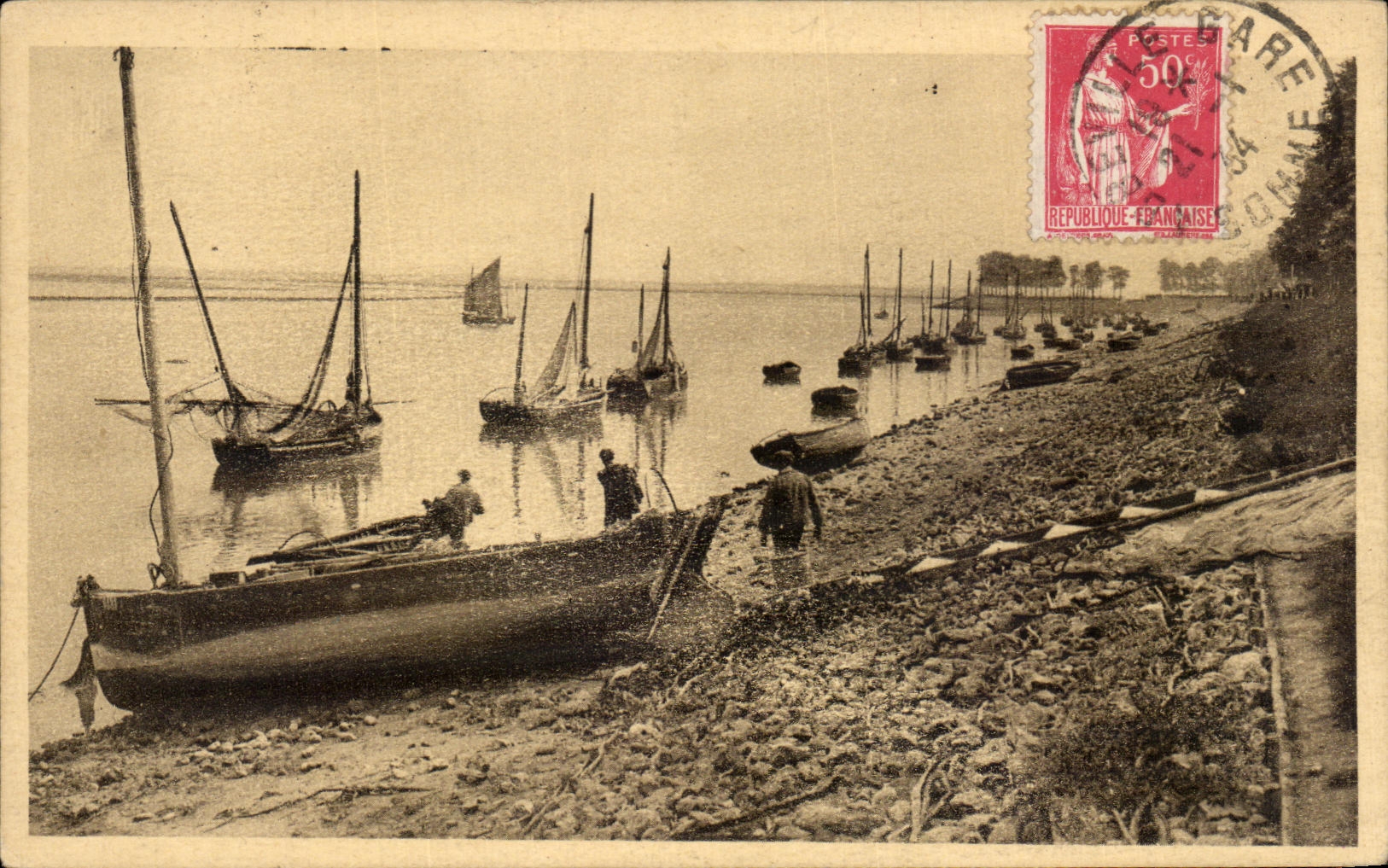 CPA St Valery sur Somme La Digue Bateaux