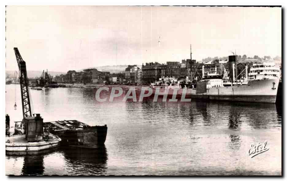 CPA Rouen Les Quais de la Seine Bateau