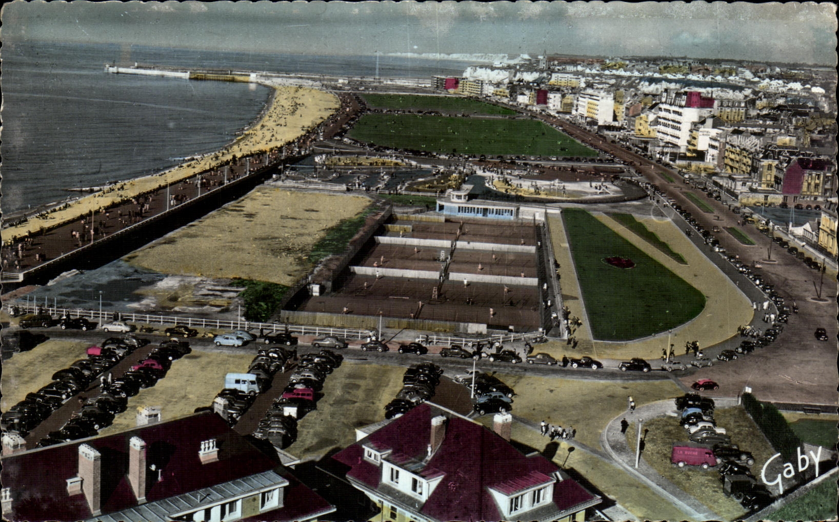 CPA Dieppe Vue generale de l Esplanade Tennis