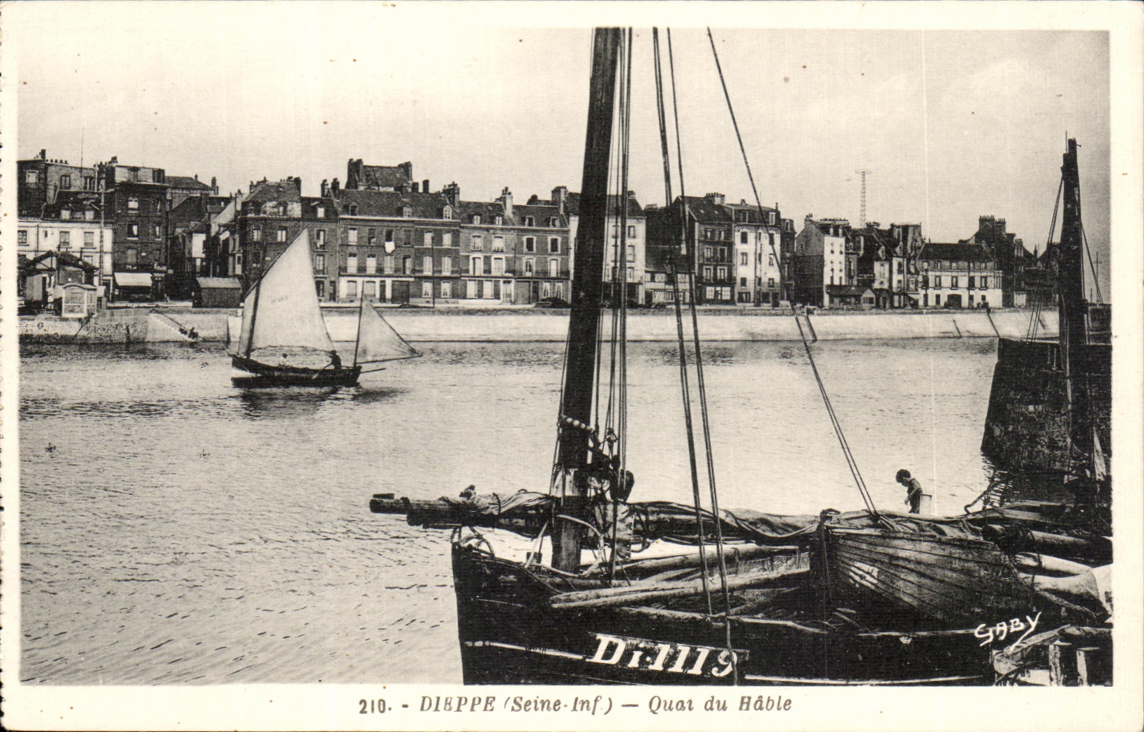 CPA Dieppe Seine Quat du Hable Bateau