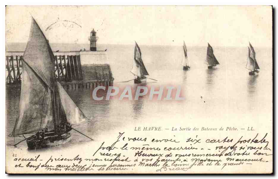CPA Le Havre La Sortie des Bateaux de Peche