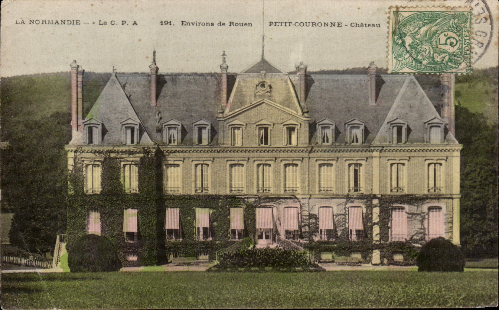 CPA La Normandie Le C P A Environs de Rouen Petit Couronne Chateau