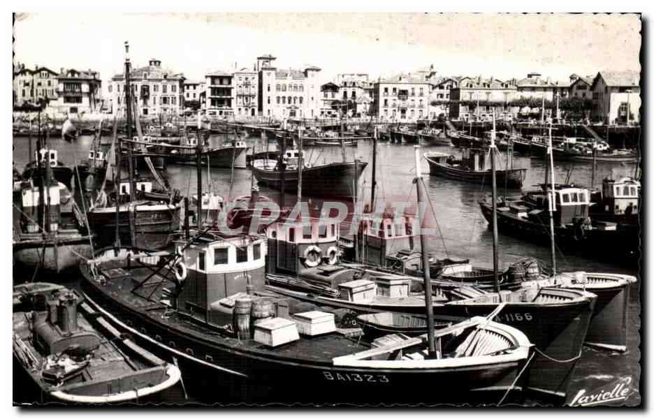 St-Jean-de-Luz — Le Port des Pêcheurs — L. Lavielle