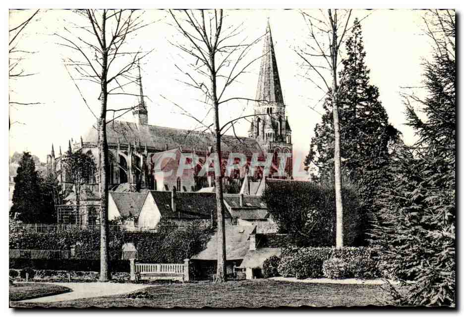 CPA Vendome Le Square des Grands Pres et I Eglise de la Trinite