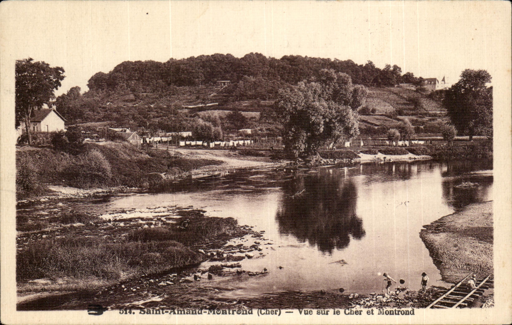 CPA Saint Amand Montrond Vue sur le Cher et Montrond