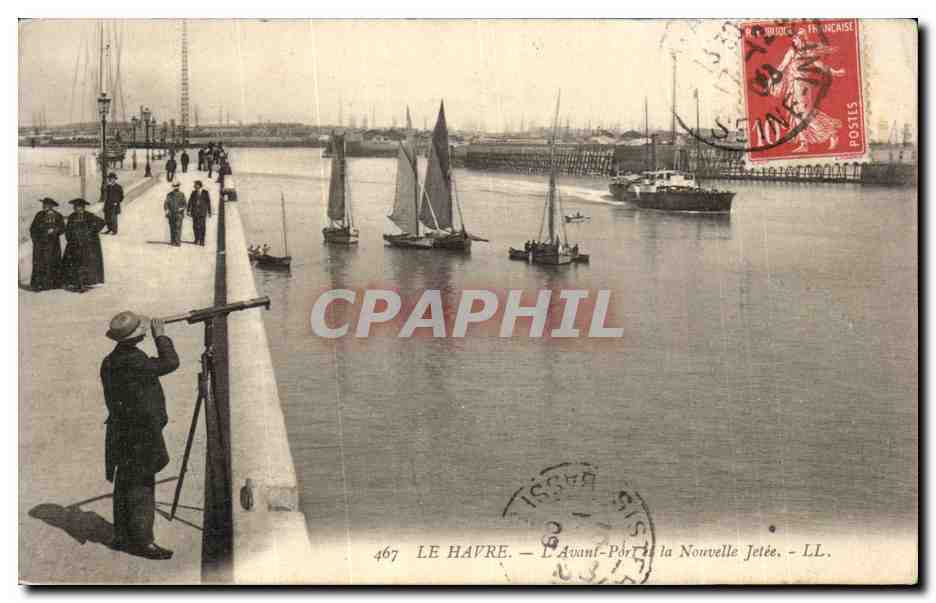 CPA Le Havre L Avant Port la Nouvelle Jetee Homme a la jumelle Telescope