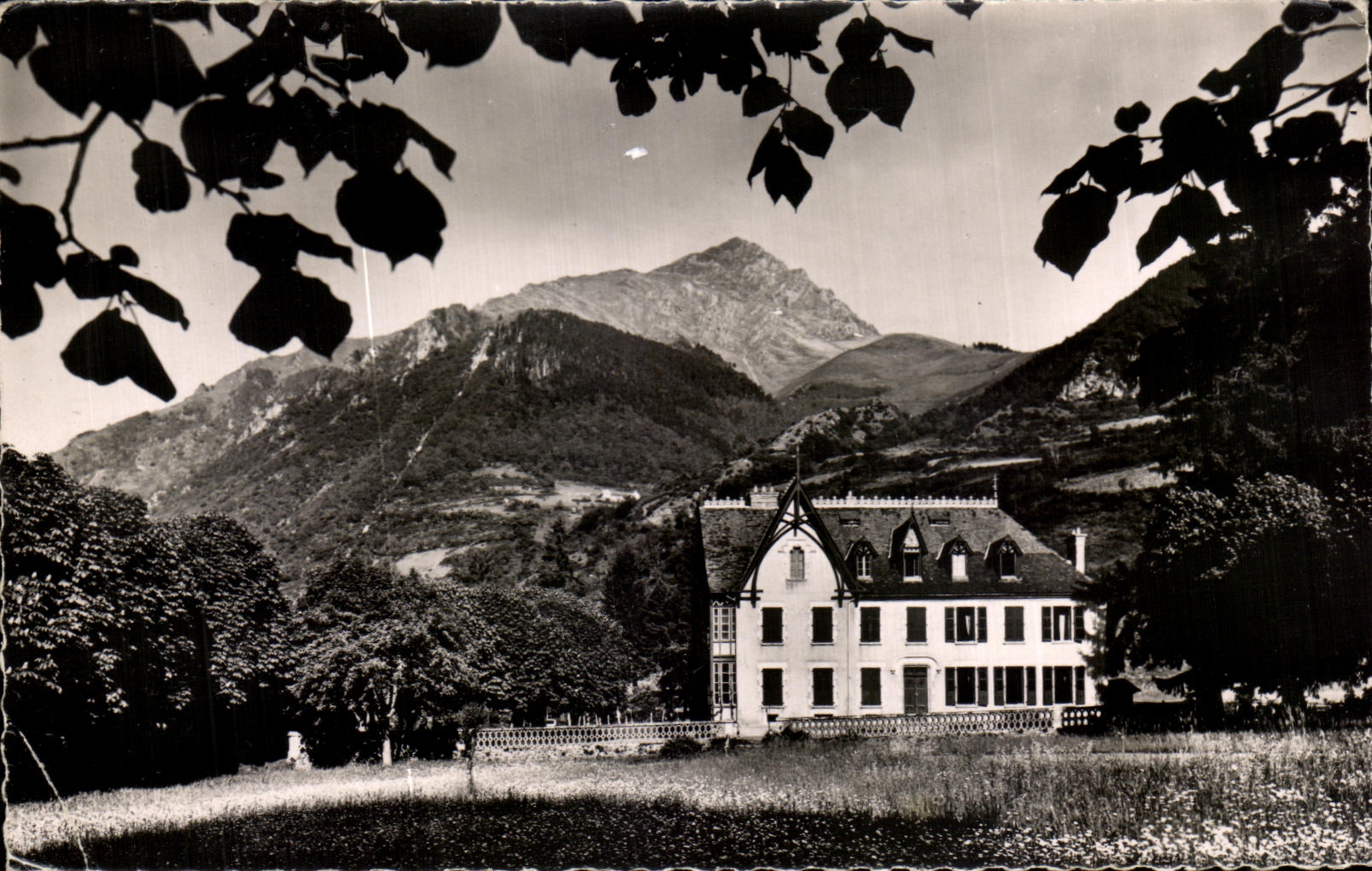 Château de Les Marguerites — Fondation Rolland — éditeur Rolland, n° 3132