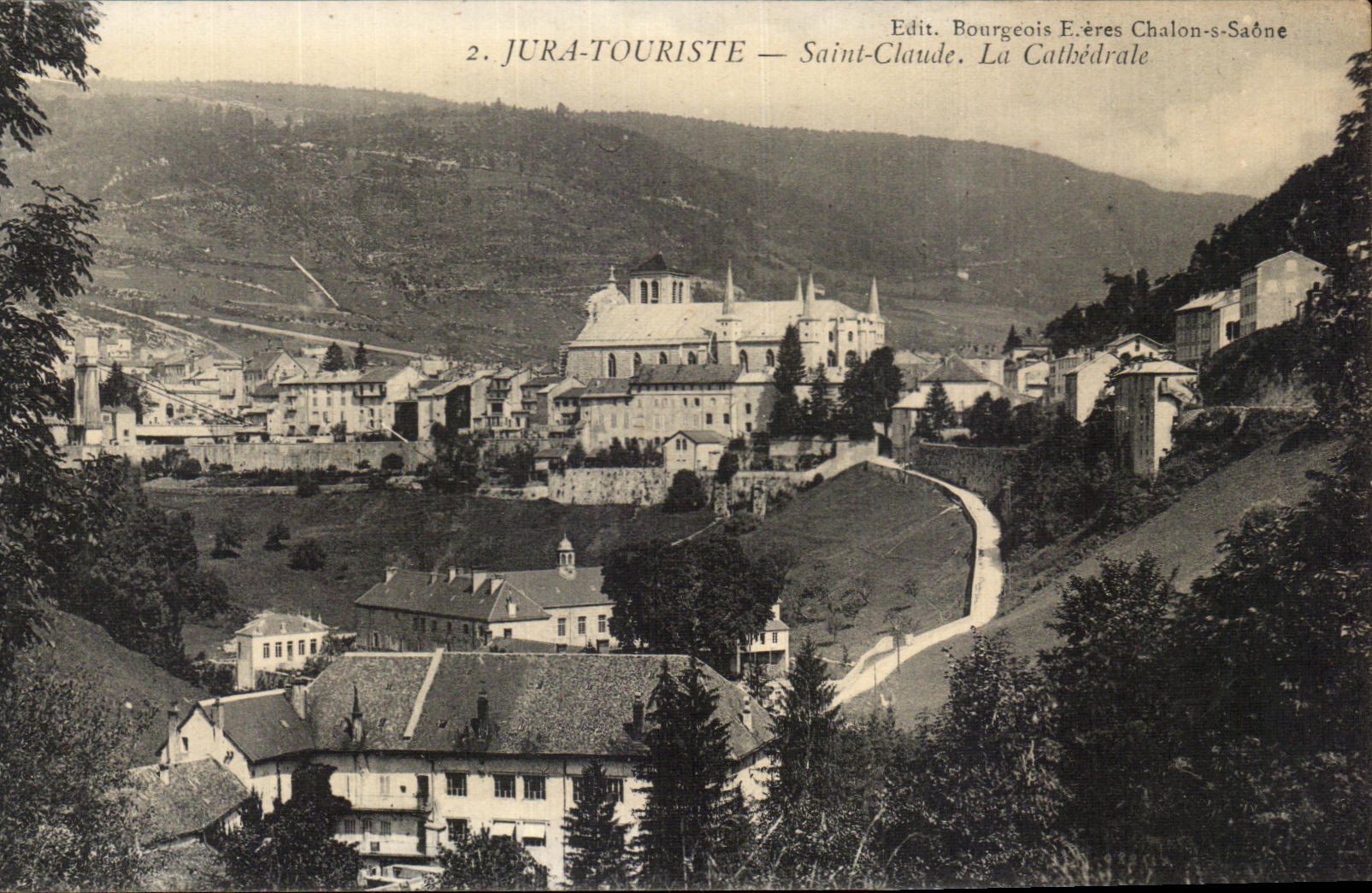 CPA Jura Touriste Saint Claude La Cathedrale